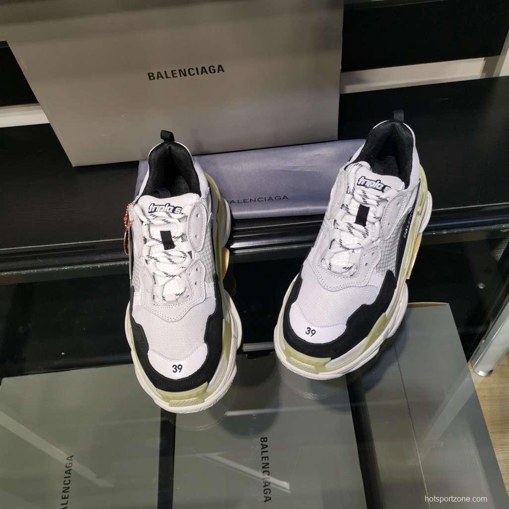 Men/Women Balenciaga Triple S Sneaker White/Black Item Ab5580330