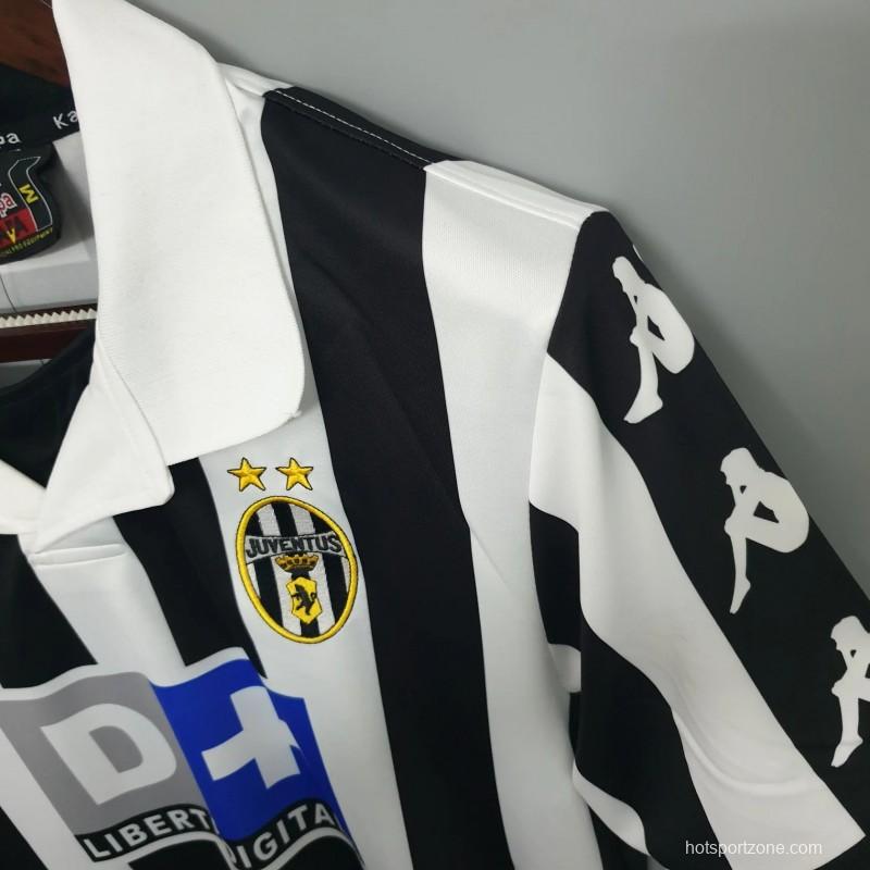 Retro 99/00 Juventus Home Jersey