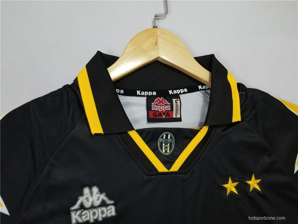 Retro 95/96 Juventus Third Black Jersey