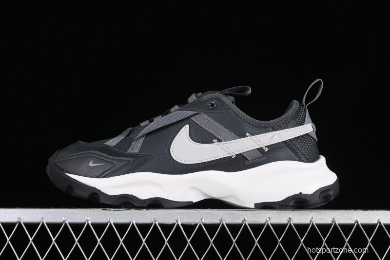 Nike TC 7900 Retro Chunky Dad Shoes with Reflective Swoosh and Cushioned Sole - DD9682-001