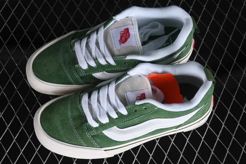 Vans Classics Knu Skool Retro Sneakers with Enlarged Toe and Thickened Trim - VN0009QCKGR