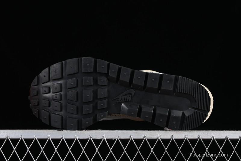 Nike Sacai VaporWaffle 3.0 Fashion-Forward Running Shoes - CV1363-108