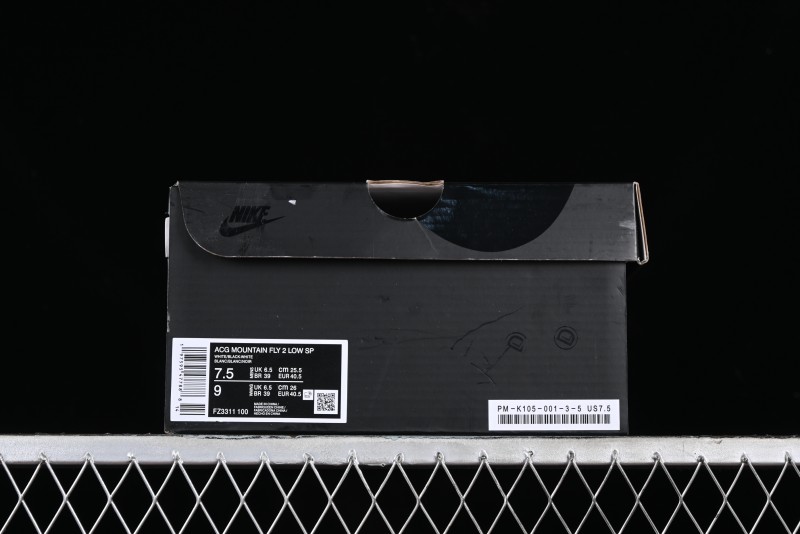 Nike ACG Mountain Fly 2 Low SP Outdoor Hiking Shoes with GORE-TEX and React Foam - FZ3311-100