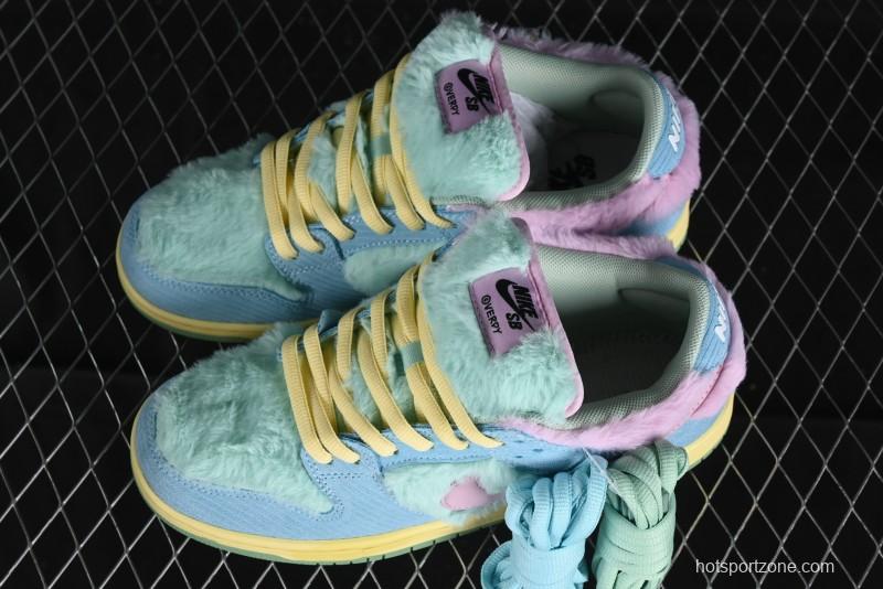 Nike SB Dunk Low Verdy x Nike Visty Collaboration Sneakers - FN6040-400