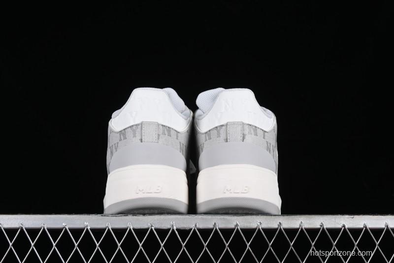 MLB Chunky Liner New York Yankees Sneakers with Lightweight Thick Sole and Hook Loop Closure - 3ASXCMM4N50GRS