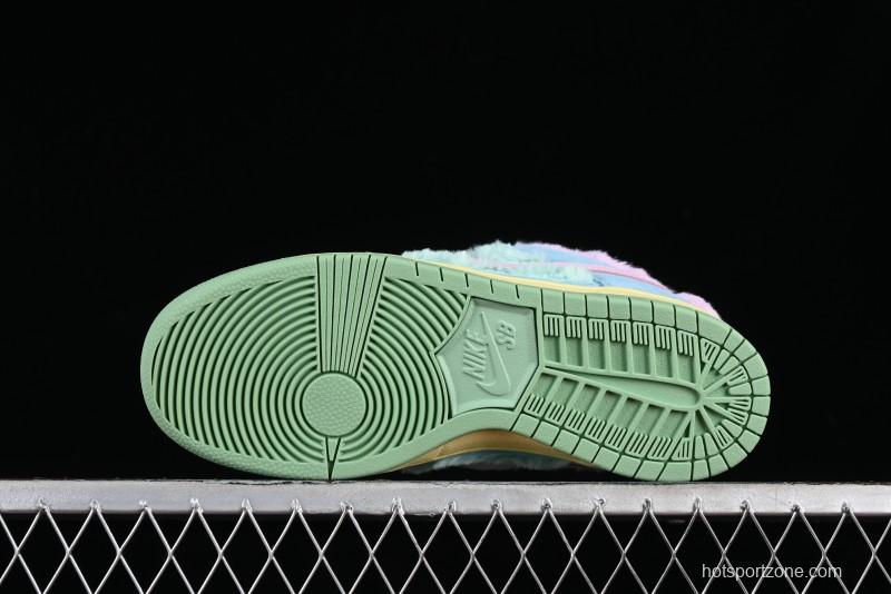 Nike SB Dunk Low Verdy x Nike Visty Collaboration Sneakers - FN6040-400