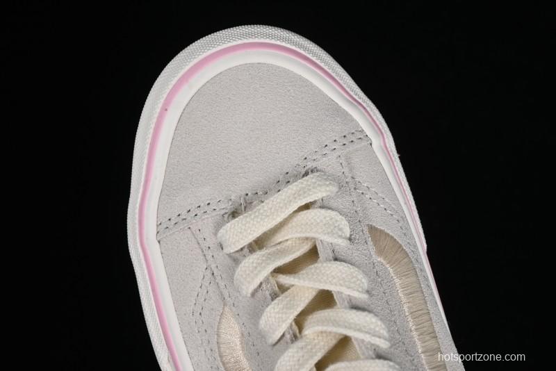 Vans Style 36 Low-Top Skate Shoes with Embroidered Details in Cream - VN000CRPGRN