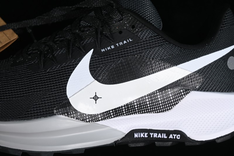 Nike Pegasus Trail 5 Lightweight Comfortable Durable Low-Top Running Shoes - DV3864-001