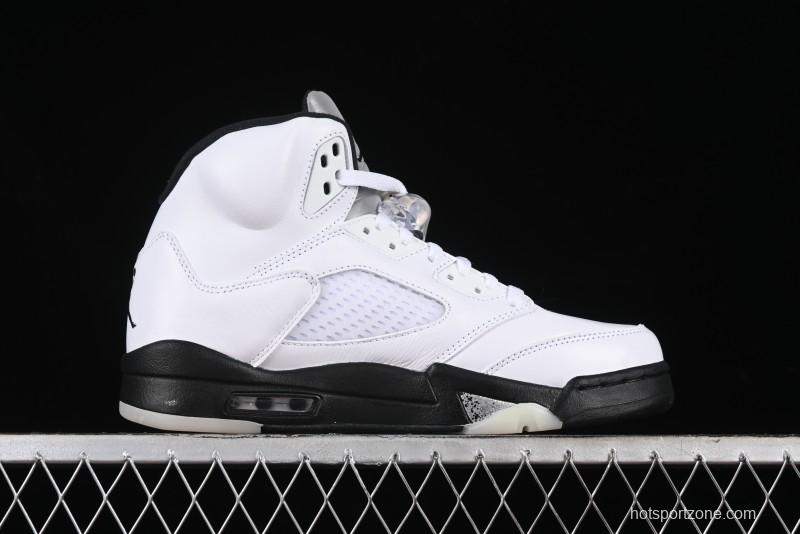 Nike Air Jordan 5 Retro Basketball Shoes in White/Silver/Black - DD0587-110
