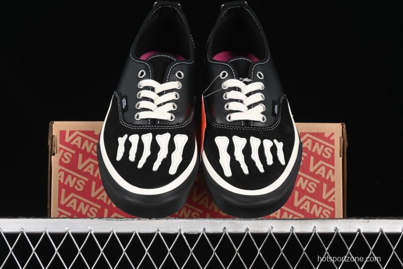 Vans Authentic Low-Top Canvas Sneakers with Vulcanized Sole - VN000BW5BPR