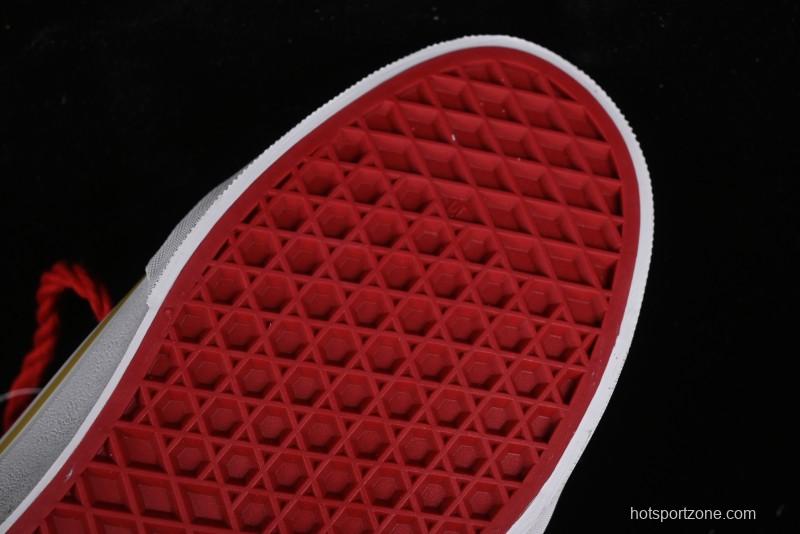 Vans Classics Knu Skool Vr3 Retro Sneakers with Enlarged Toe and Thickened Tongue - VN000CS0JV6