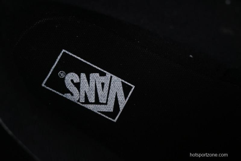 Vans Knu Skool Low-Top Retro Casual Vulcanized Sneakers in Grey Black - VN0009QCBDS