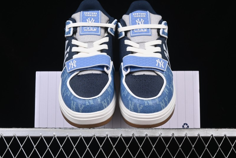 New York Yankees MLB Chunky Liner Lightweight Platform Sneakers with 6cm Height Increase - 3ASXCHL4N50BLS