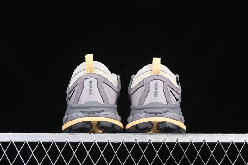 HOKA ONE ONE Tor Ultra Low Round Toe Cushioned Durable Low-Cut Hiking Shoes - 1130310 OKP