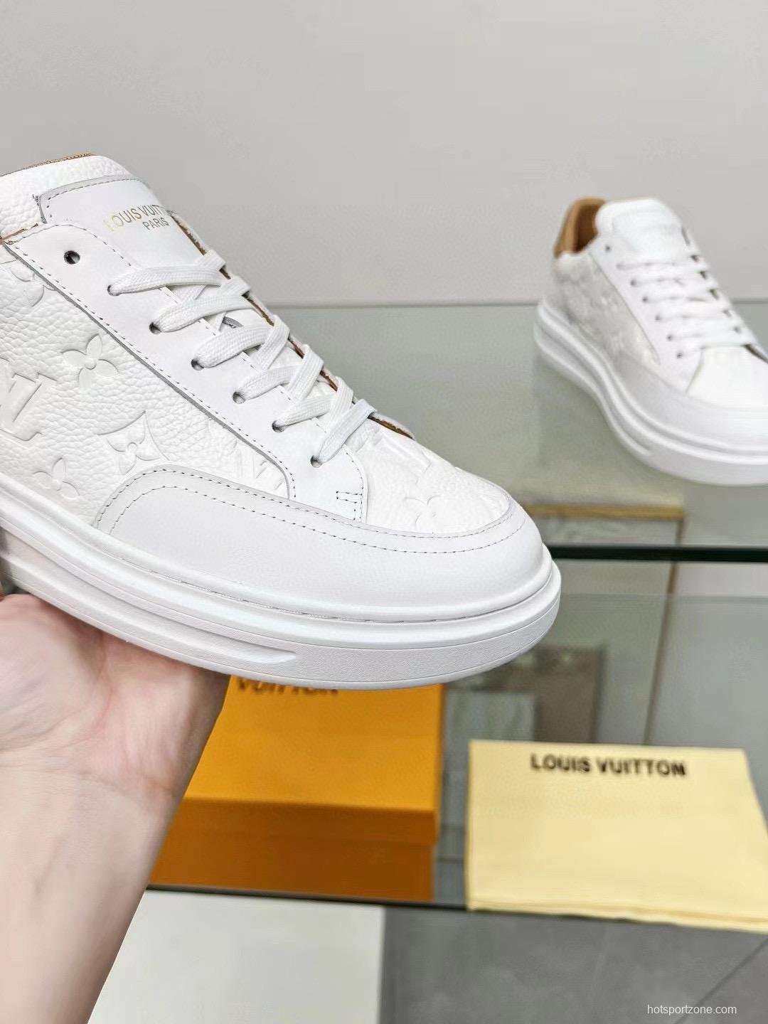 2024 Unisex Louis Vuitton White Beige Leather Sneakers Maxi Damier MJ00330