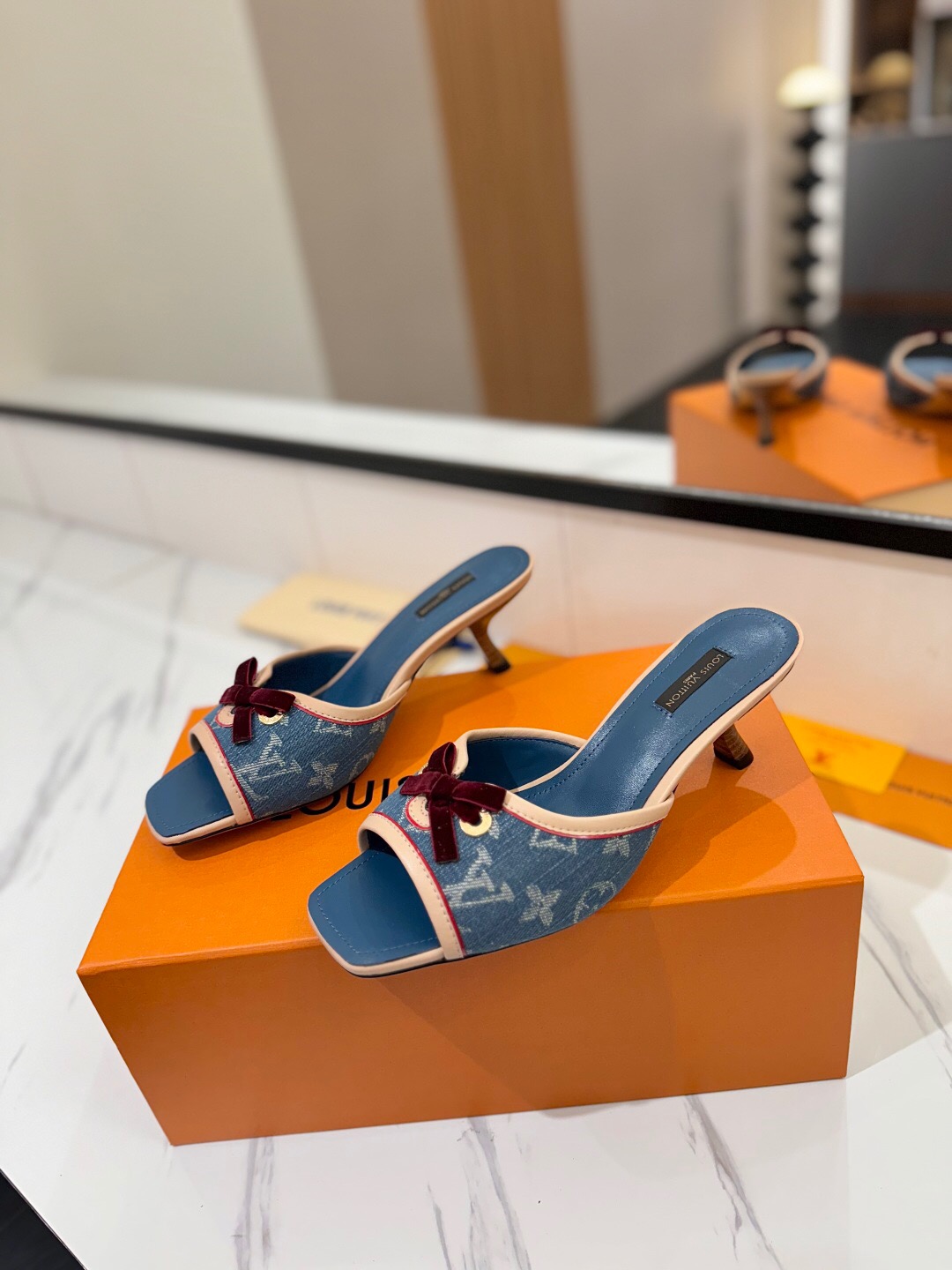 2025 Women Louis Vuitton Blue Denim Leather Sandals KFY00310