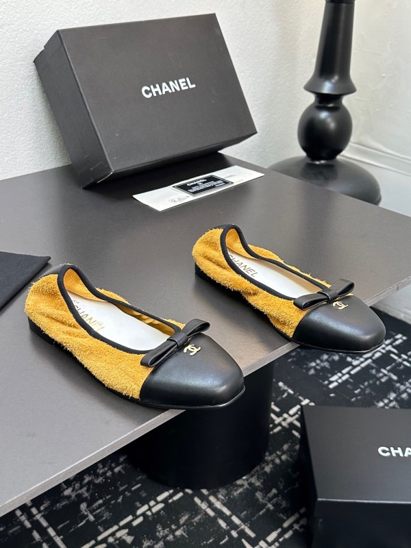 Chanel 2025 SS Classic Flats Versatile Sandals