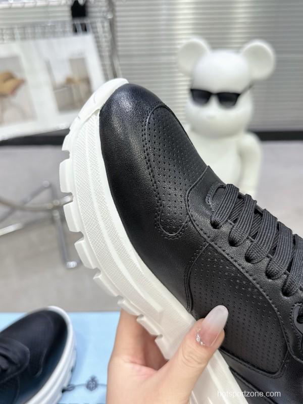2025 Unisex Prada Black Leather Sneakers KFY00310