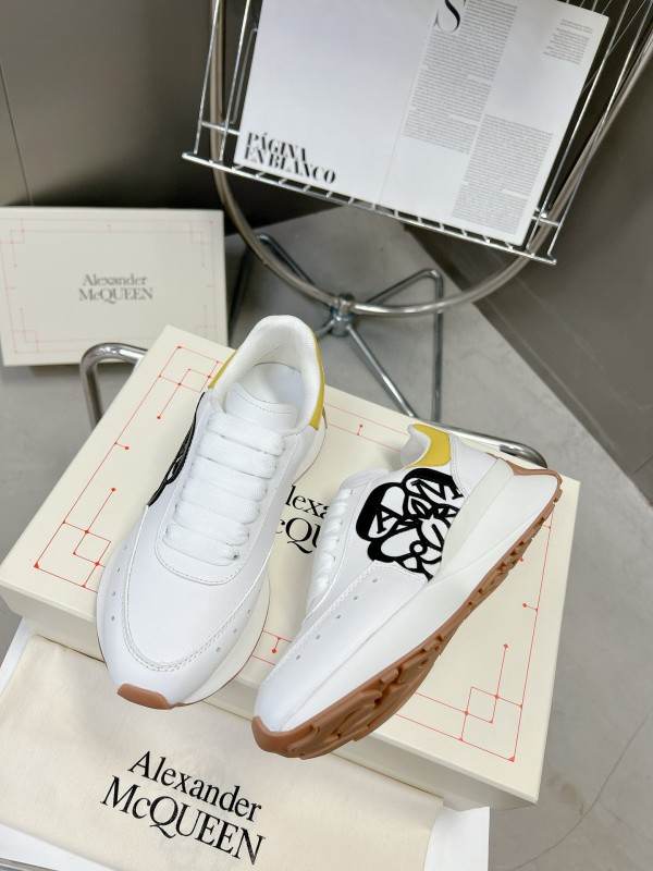 2023 Unisex Alexander McQueen White Yellow Leather Sneakers Seal Logo MJ00370