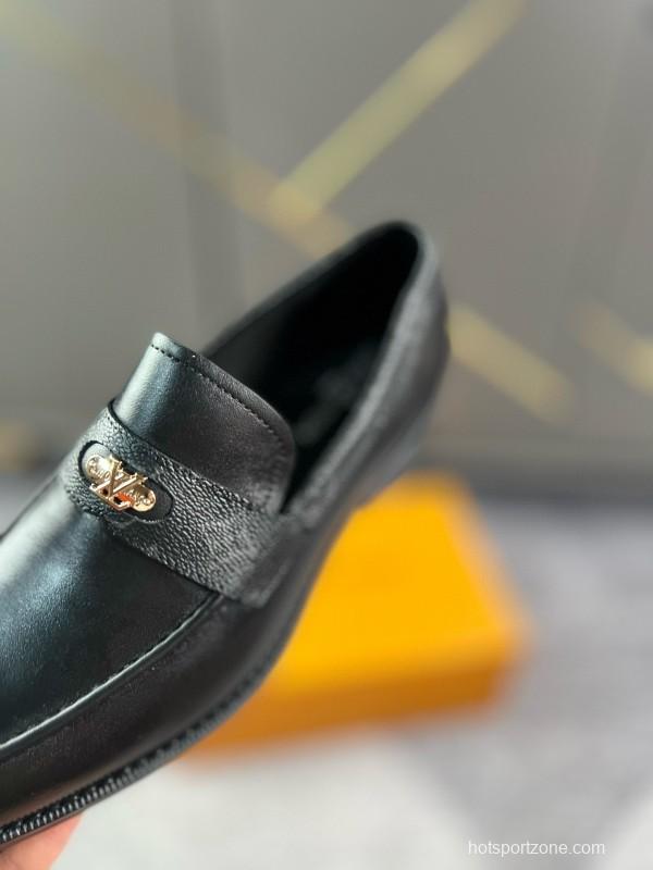 2024 Men Louis Vuitton black cow leather leather dress shoes MJ00290