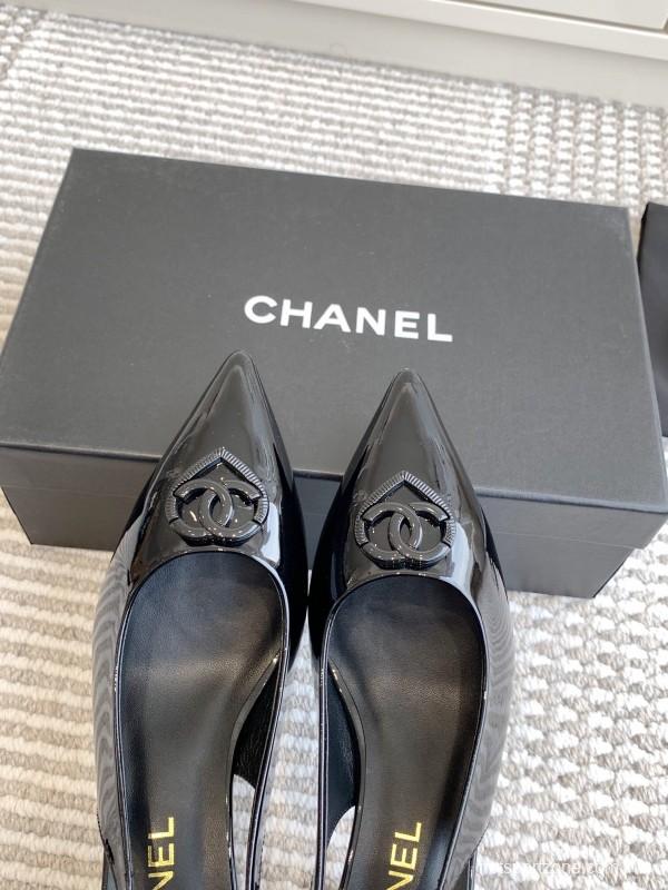 2025 Women Chanel Black Patent Leather Slingback Pumps Heart CC KFY00300