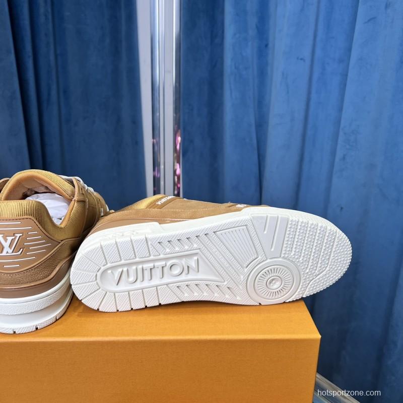 2025 Unisex Louis Vuitton Beige Suede Leather LV Trainer