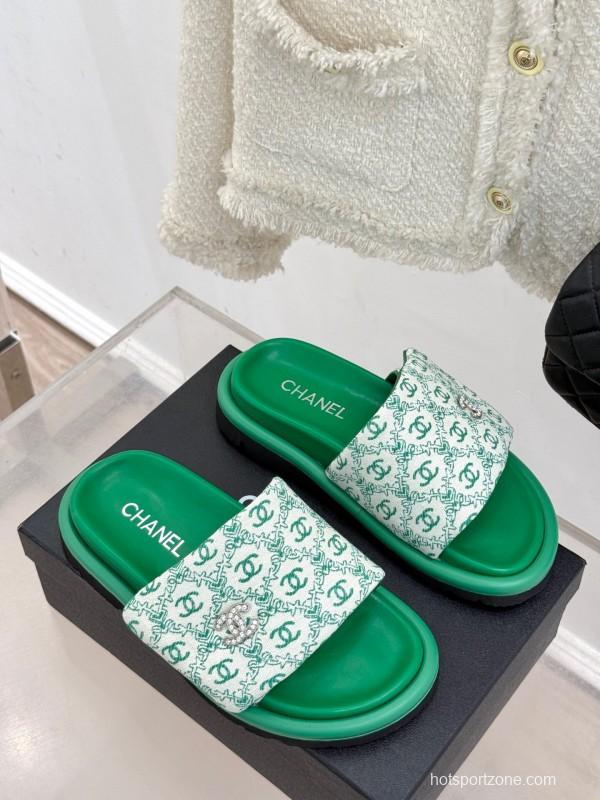 2025 Slippers Chanel Green Nylon Slippers