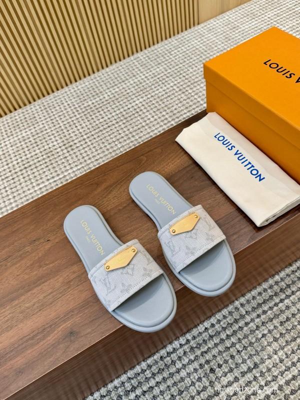 2025 Women Louis Vuitton Light Grey Canvas Slippers LY00200
