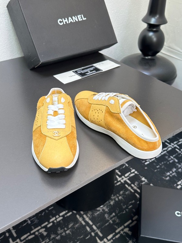 2025 Women Chanel Yellow Suede Casual Sneakers Handmade CC Logo LY00360(F)