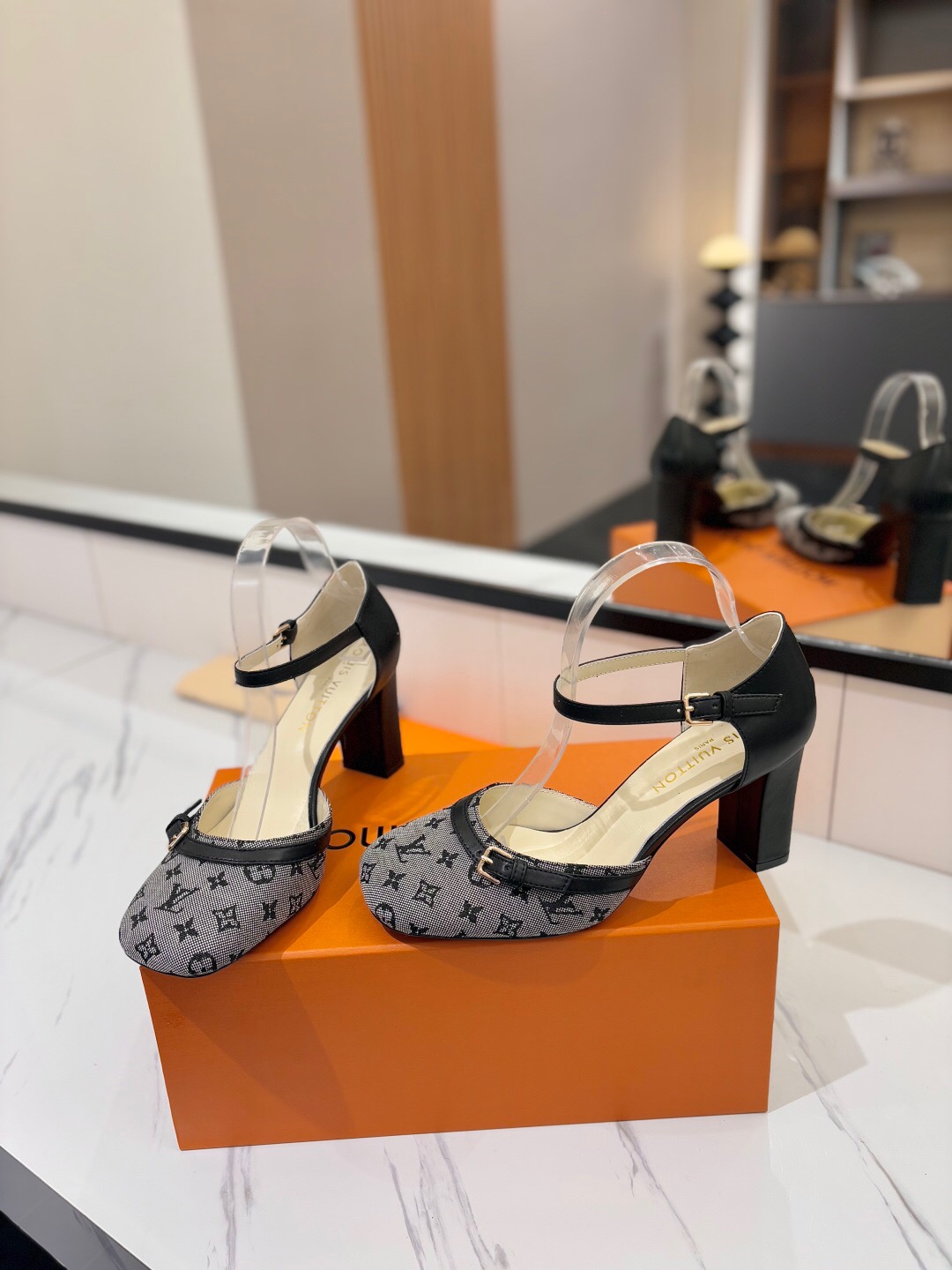 2025 Women Louis Vuitton Grey Black Denim Leather Heeled Sandals KFY00310