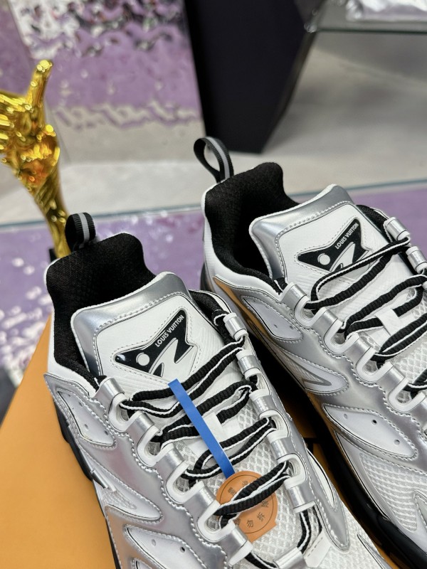 2025 Men Louis Vuitton White Black Mesh Leather Sneakers LY00320