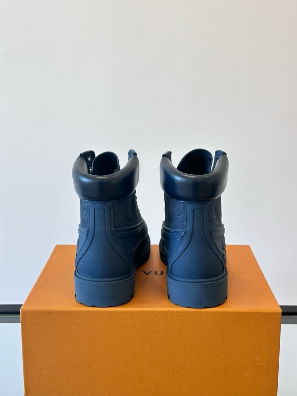 2024 Men Louis Vuitton Blue Leather Ankle Boots MJ00390