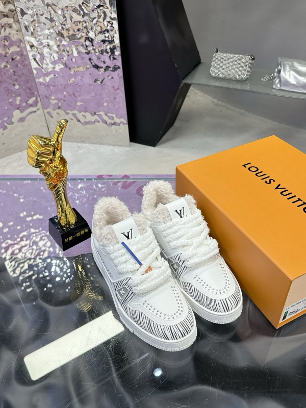 2024 Unisex Louis Vuitton White Leather Plimsolls Monogram MJ00530
