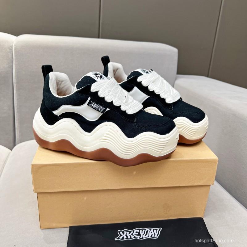 2025 Unisex HEYDAY Black White Canvas Suede Wave Pattern Sneakers KFY00260