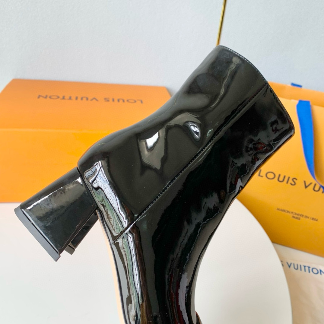 2024 Women Louis Vuitton Black Patent Leather Ankle Boots MJ00420