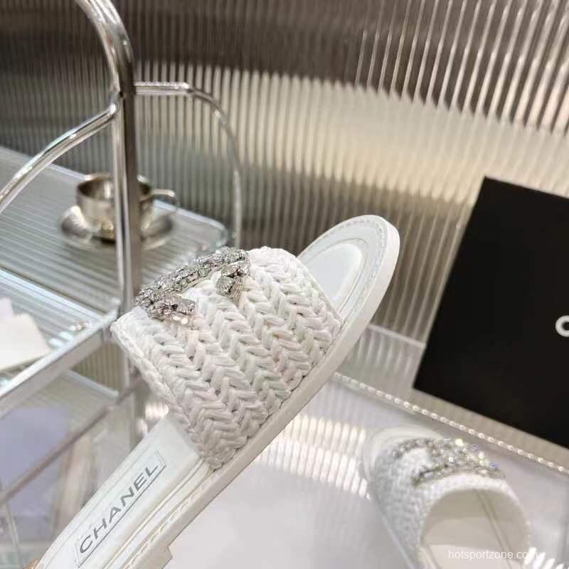 2025 Slippers Chanel White Raffia Crystal LY00270