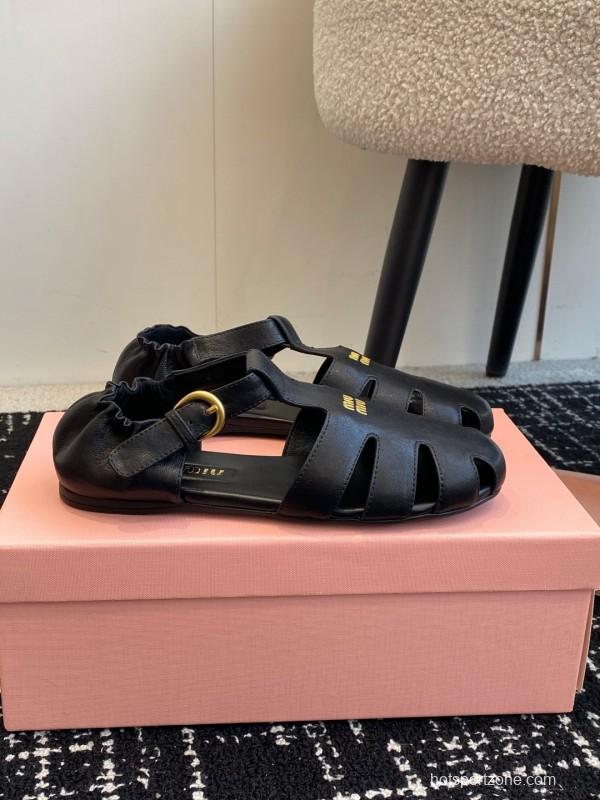 2025 Women Miu Miu Black Leather Flat Roman Sandals