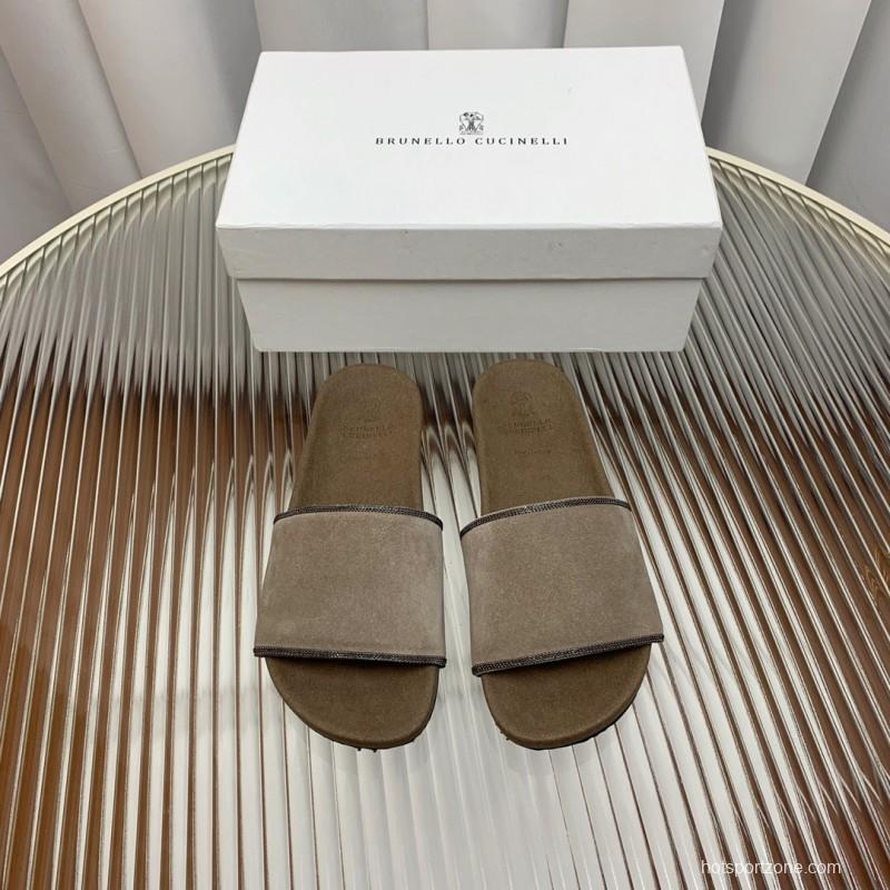 2025 Unisex Brunello Cucinelli Beige Suede Flat Slides Handcrafted With Rubber Sole KFY00240