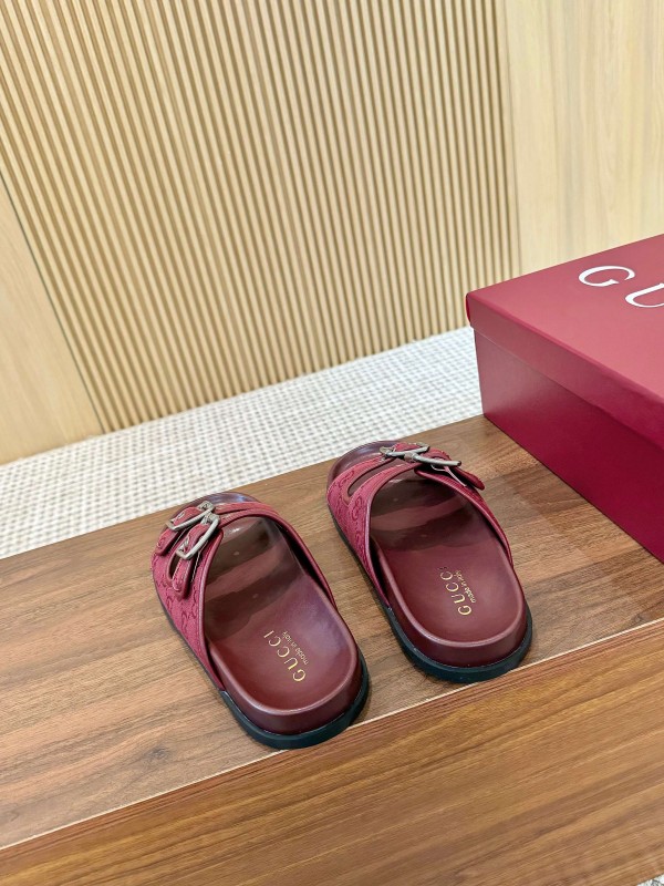 2025 Women Gucci Red Leather Sandals LY00240