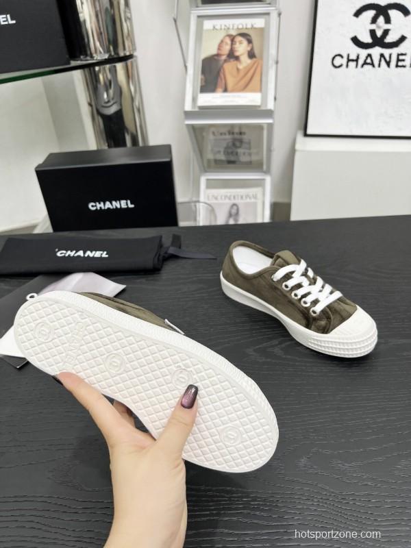 2025 Women Chanel Army Green Suede Casual Sneakers