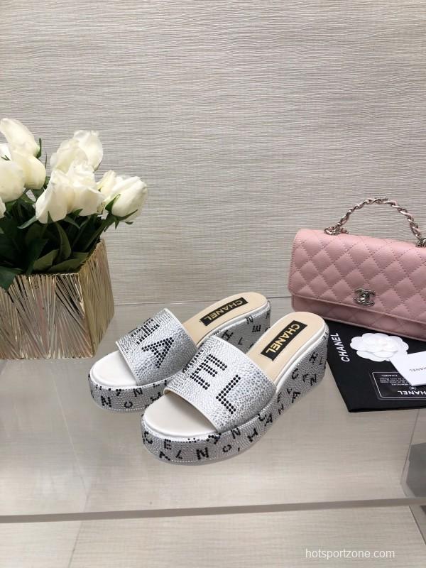 2025 Slippers Chanel White Silk Platform Crystal LY00320