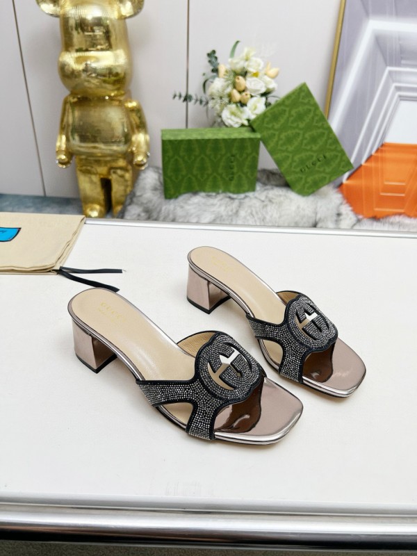 2025 Gucci Black Leather Slippers MJ00190