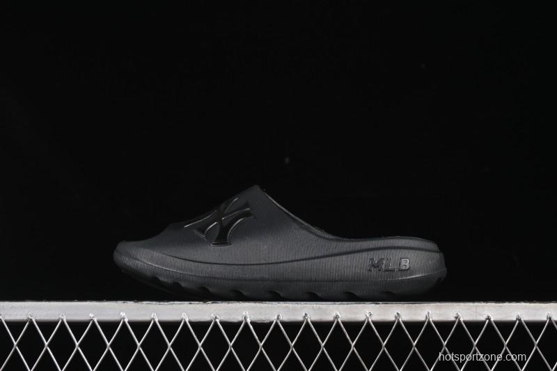 New York Yankees MLB Skipper Slide Summer Casual Sandals - 3ALPS015350BKS