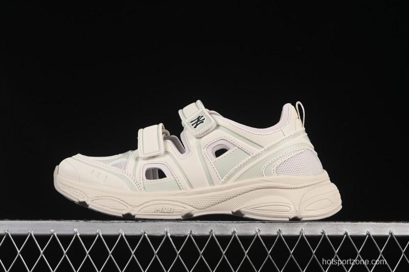 New York Yankees MLB Ace Runner Mask Jane Summer Casual Sandals - 3ASDACE5350CRS