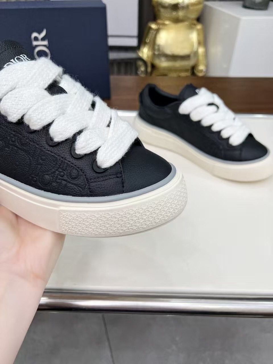 Dior B33 Sneakers Classic Tennis Shoe Reinvention - AS00290