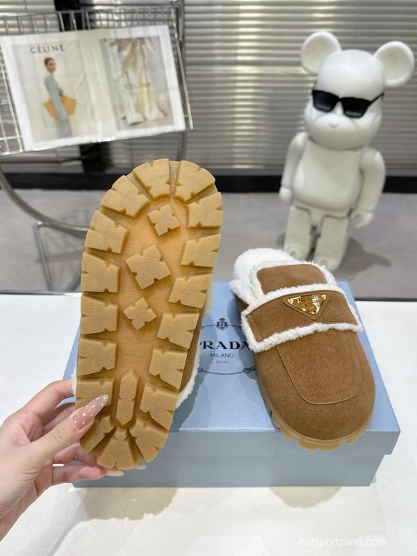 Prada Fall/Winter 2025 New Fur Mule Slippers Triangle Buckle Bread Head Semi-Slippers - KFY00270
