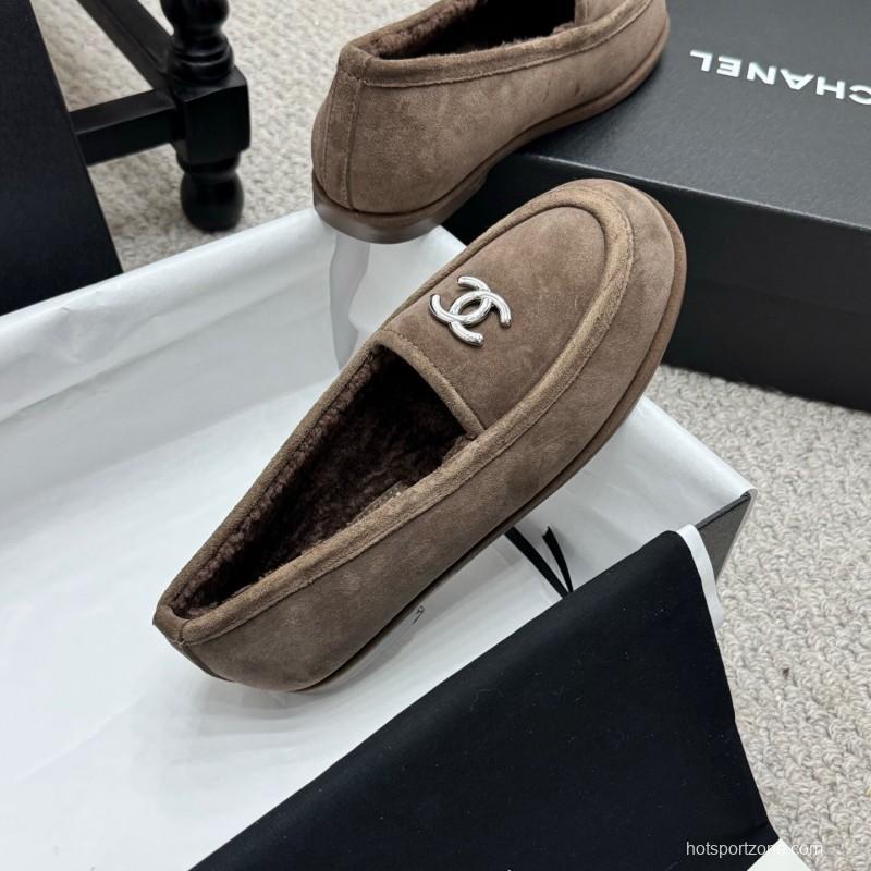 Chanel 2025 SS Teddy Fur Loafers with Double C Logo - KFY00300