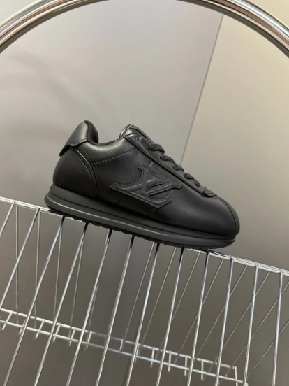 Louis Vuitton 2025 SS Pharrell Williams Collaboration Thick Sole Sneakers Retro Running Shoes - KFY00380/KFY00390