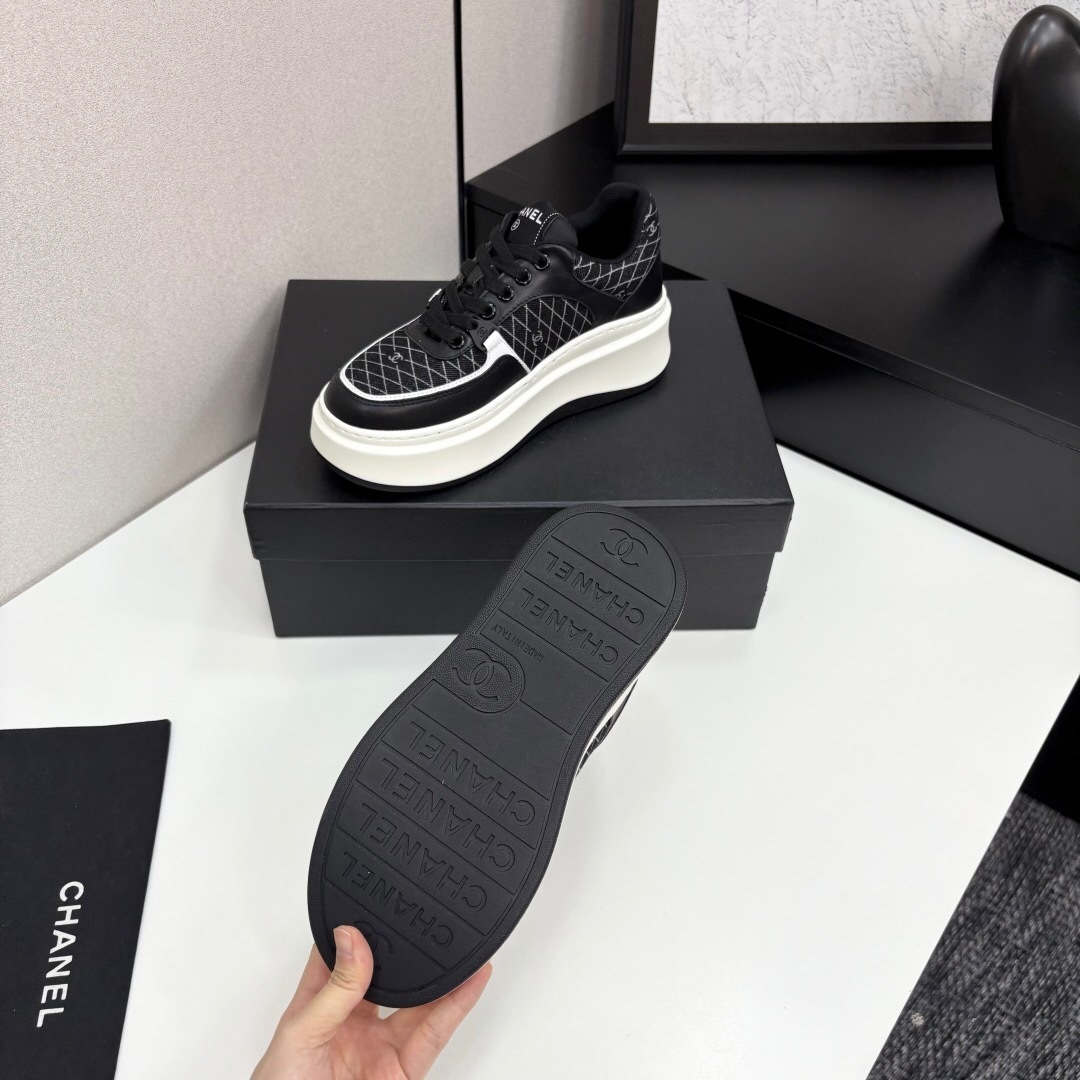 Chanel 2025 SS Panda Casual Sneakers - LY00340