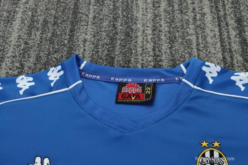 Retro 99/00 Juventus Away Jersey